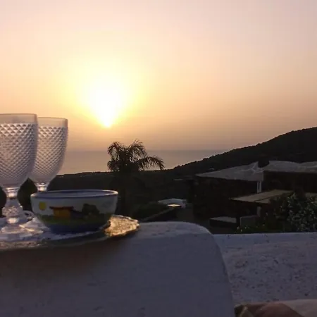 Antico Dammuso Al Tramonto San Michele (Pantelleria)
