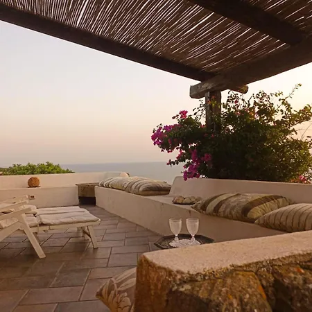 Antico Dammuso Al Tramonto * San Michele (Pantelleria)